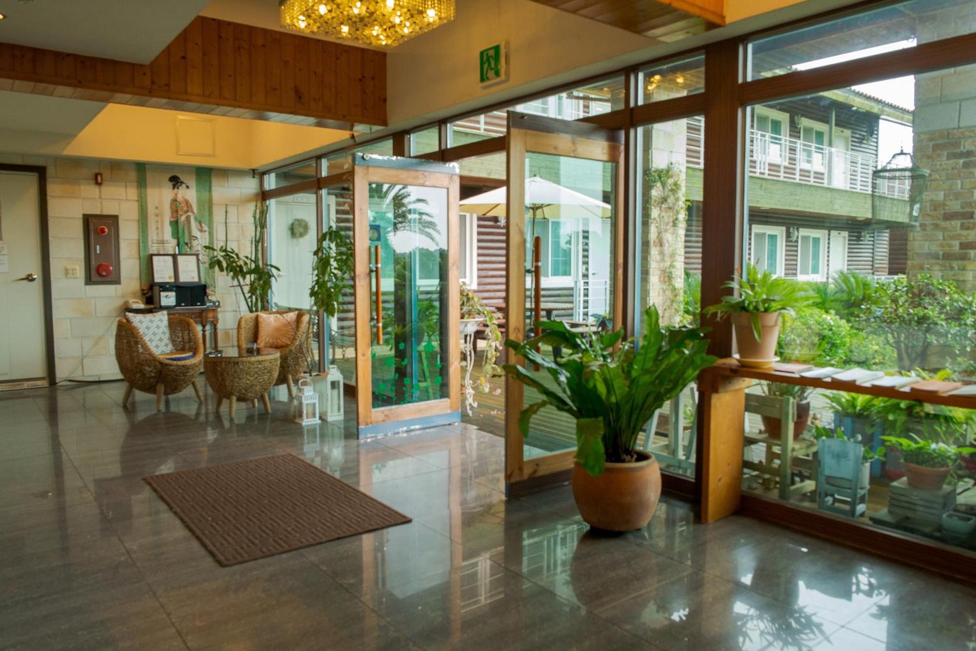 Green Narae Pension Seogwipo Exterior photo