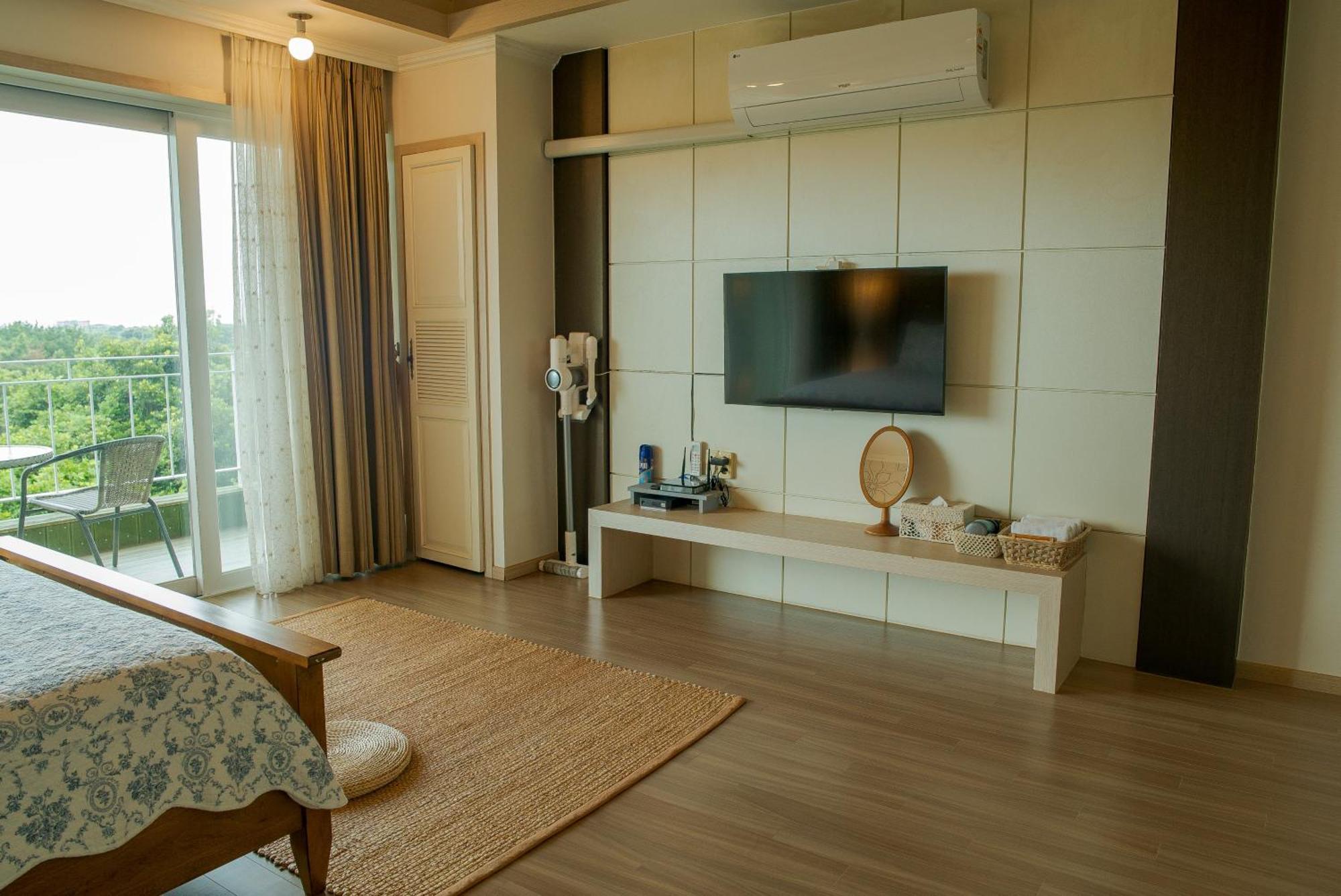Green Narae Pension Seogwipo Exterior photo